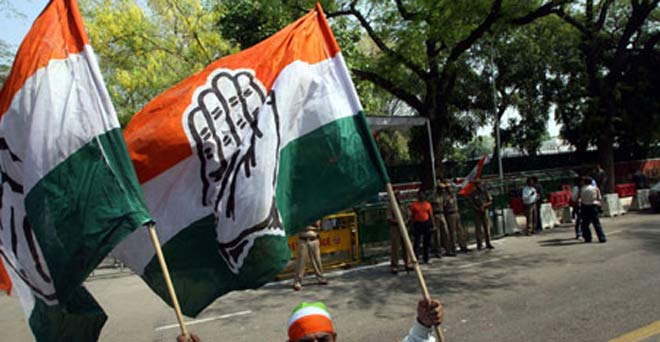 राज्यसभा चुनाव से पहले गुजरात कांग्रेस को फिर झटका, दो और विधायकों ने दिया इस्तीफा