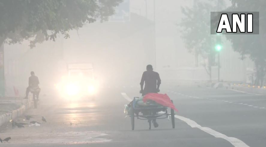 दिल्ली-एनसीआर में वायु गुणवत्ता बेहद 'खराब श्रेणी' में दर्ज, नोएडा की हवा भी हुई 'जहरीली'
