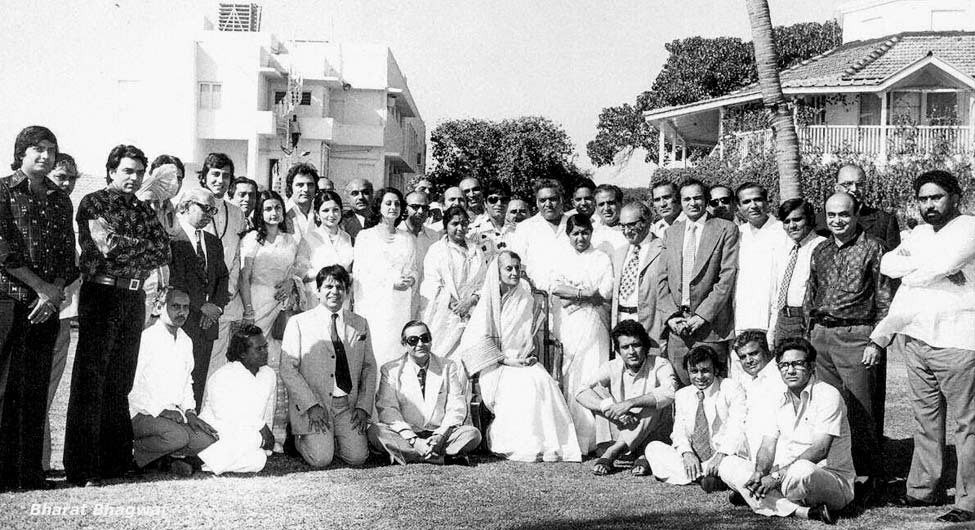 1970 में इंदिरा गांधी के साथ फिल्मी दिग्गज
