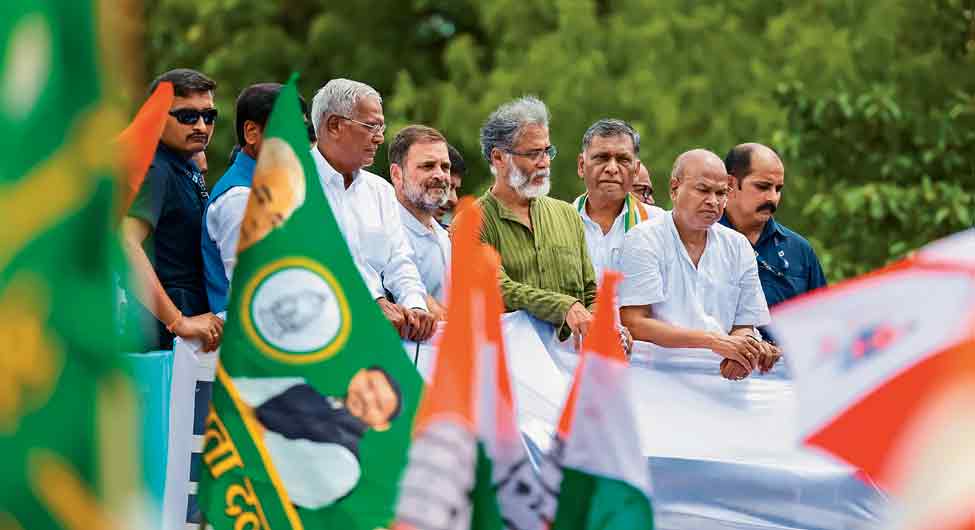 विरोधः 9 जुलाई को पटना के मार्च में राहुल गांधी और अन्य नेता