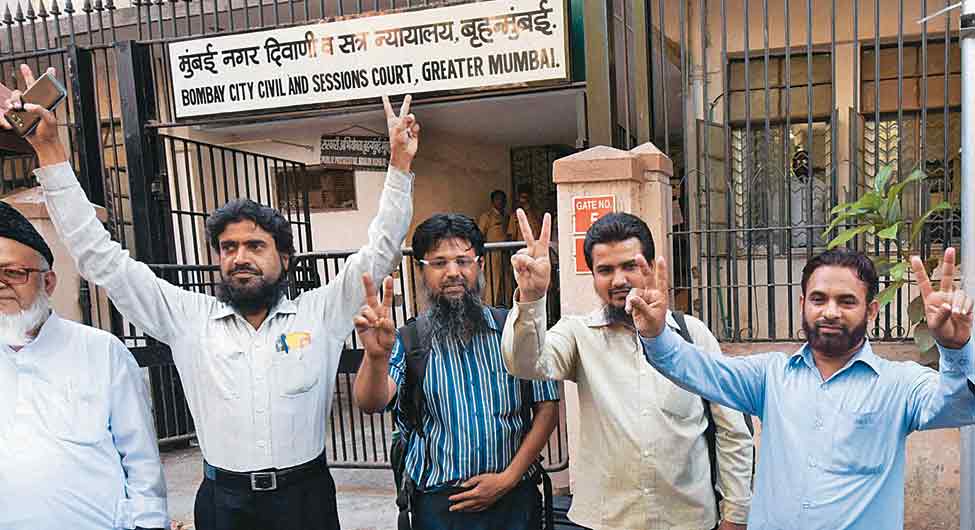 बरी होने के बाद मुंबई विस्फोट के आरोपी 