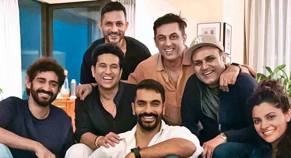 अंगद बेदी के घर क्रिकेट के बड़े सितारे