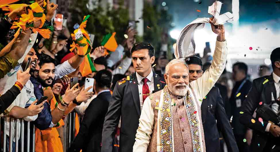 आकर्षण बरकरारः जीत कंे बाद दि ल् ली पार् टी दफ्तर में प्रधानमंत्री मोदी आकर्षण बरकरारः जीत कंे बाद दि ल् ली पार् टी दफ्तर में प्रधानमंत्री मोदी