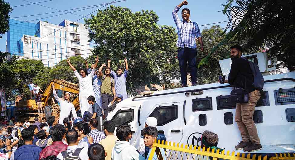 फैसले के बाद खुशी