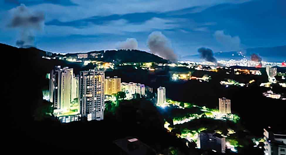 बिना उकसावे केः वेनेजुएला की राजधानी काराकास में अमेरिकी बमबारी बिना उकसावे केः वेनेजुएला की राजधानी काराकास में अमेरिकी बमबारी