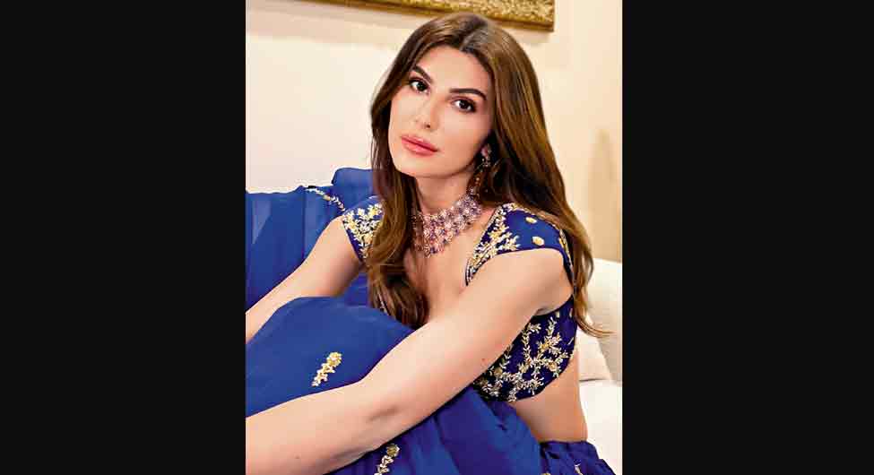 एलनाज नौरोजी एलनाज नौरोजी