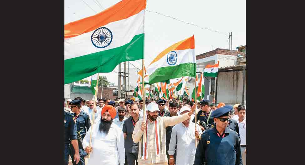 हरियाणा: तिरंगा यात्रा पर सियासी रंग