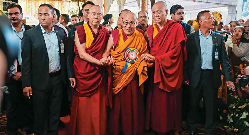 अपने जन्मदिन पर दलाई लामा
