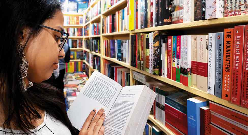 आवरण कथा/नजरिया: पाठक नहीं घटे, तरीका बदले