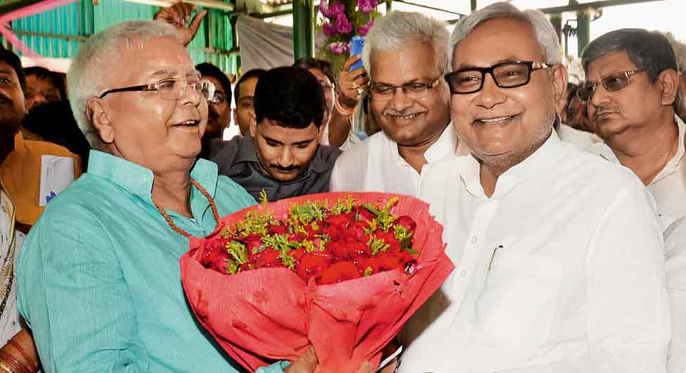 बिहार विधानसभा चुनाव ’25/ आवरण कथाः वर्चस्व बचाने की जद्दोजहद