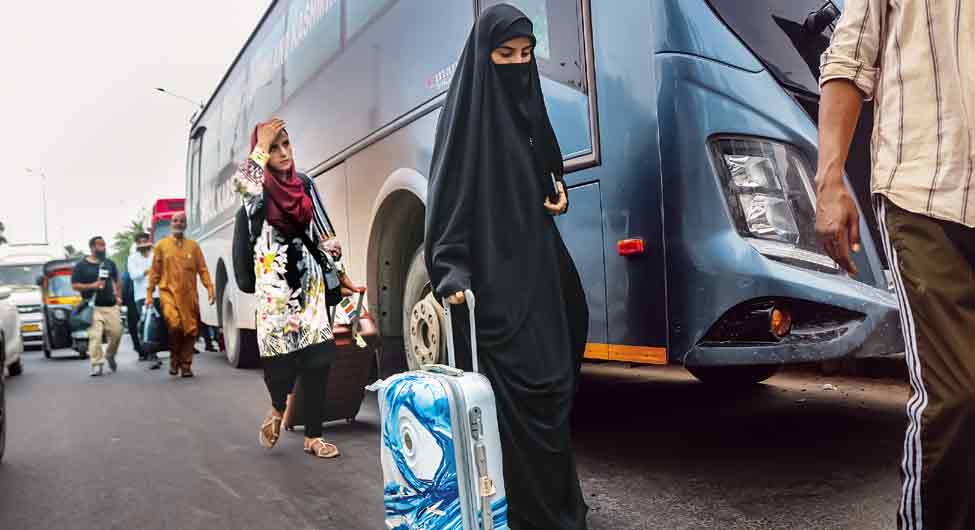 कश्मीरः डॉक्टरी के सपने पर डाका