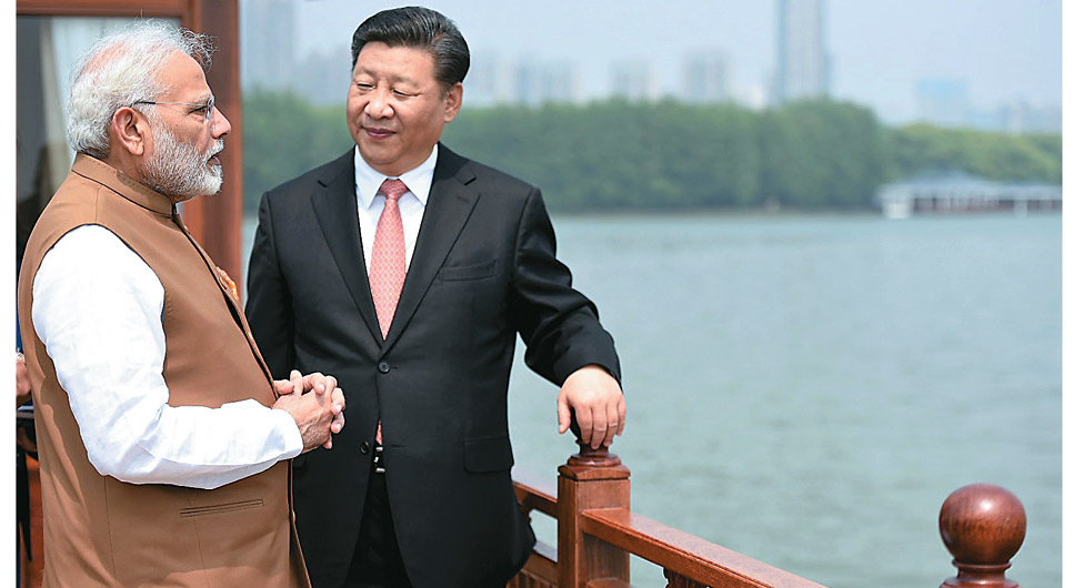 कोर्स करेक्शनः वुहान में चीनी राष्ट्रपति शी जिनपिंग के साथ मोदी