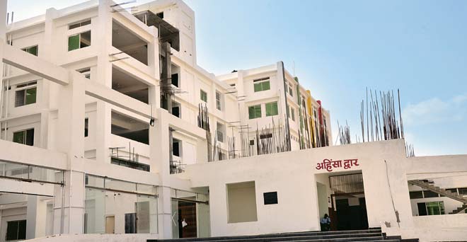 निजी जागीर बन रहा भोपाल का महावीर मेडिकल कॉलेज?