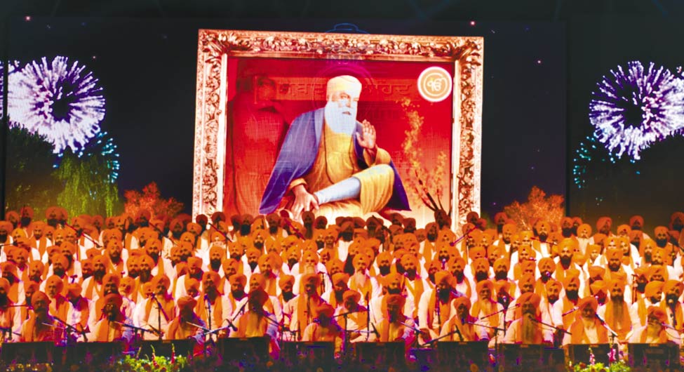 प्रकाशोत्सवः गुरु नानक की शिक्षा आज भी उनके जीवन काल जितनी ही प्रासंगिक