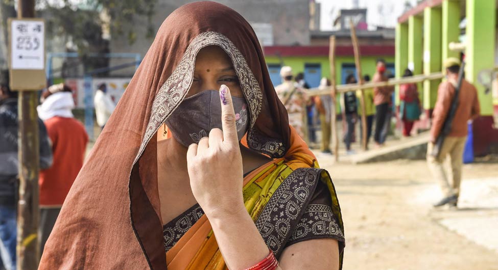 भारत में मतदान के समय उम्मीदवार की काबिलियत से पहले आती है जाति