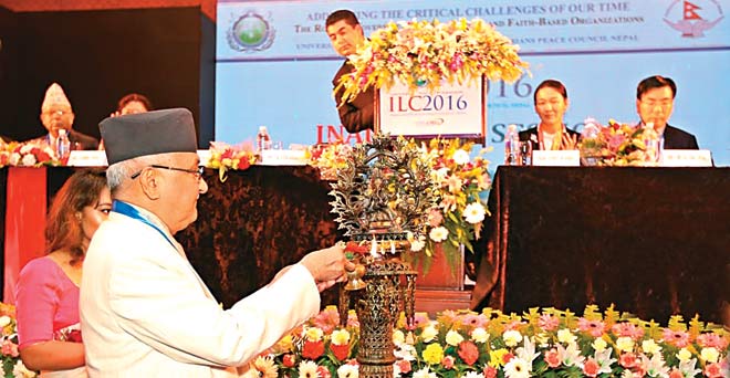 शांति पर काठमांडू में अंतरराष्ट्रीय सम्मेलन को संबोधित करते नेपाल के उप प्रधानमंत्री विमलेंदु निधि