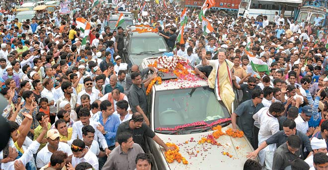 कमल के गढ़ में कमाल की कोशिशें