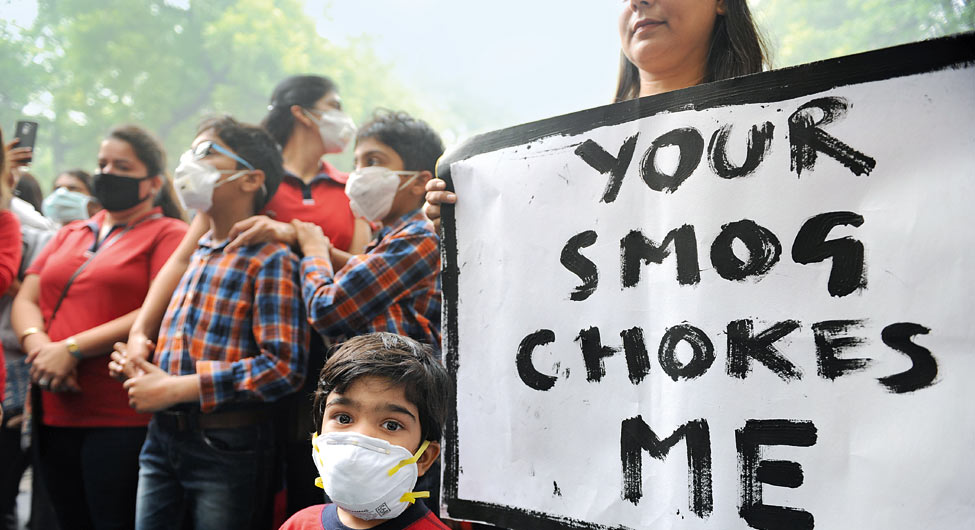 बढ़ते प्रदूषण को लेकर दिल्ली में प्रदर्शन